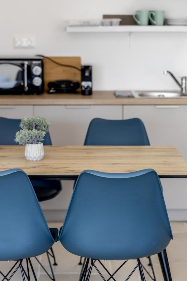 Hip And Fun Apt B Atena Exterior foto